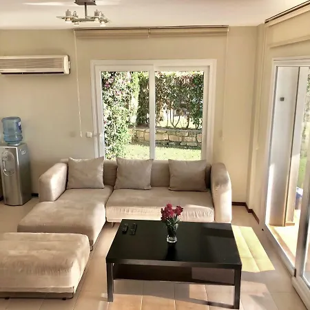 Mahallesi, Aegean Breeze Sitesi B7 Sogucak